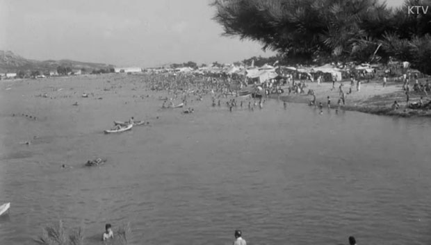 1961년 여름: 인천 송도해수욕장